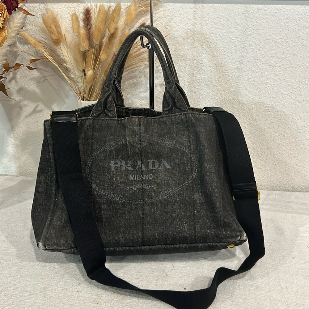 Prada canapé Tote